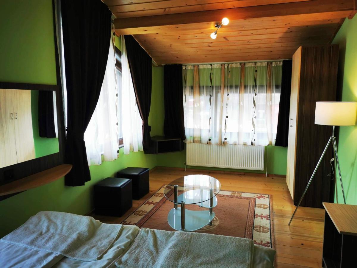 Apartments Black Horse Pamporovo Esterno foto